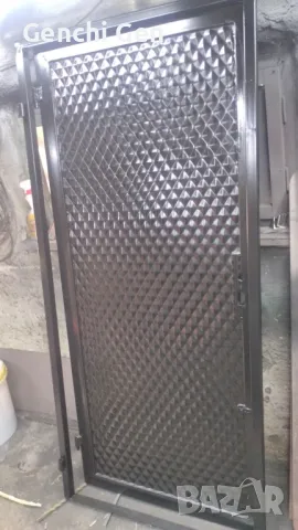 Предлагам изработка, боядисване и поддържане на метални врати, огради и парапети., снимка 7 - Други - 48584102