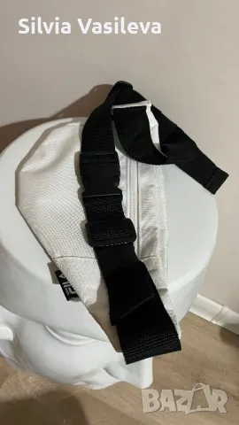 Спортна чанта Fila, снимка 2 - Чанти - 43107239