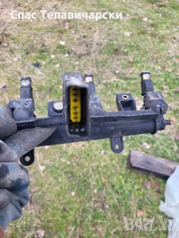 Продавам дюзи за пежо 206 1.4 бензин, снимка 3 - Части - 48551111