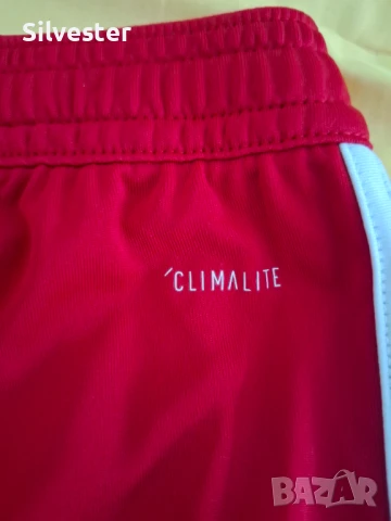 Детски червени шорти Адидас, 100% Оригинални!, снимка 4 - Детски къси панталони - 51020286
