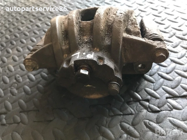 Преден ляв спирачен апарат за Jeep Cherokee (2002-2008), снимка 3 - Части - 53571025