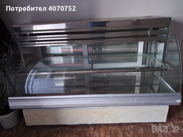 Хладилна витрина