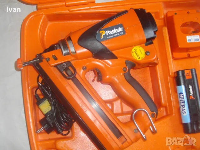 Газов Литиев ТАКЕР за пирони игли 32-63мм 34 градуса Професионален с 1 батерия PASLODE Impulse IM65A, снимка 10 - Други инструменти - 47418232