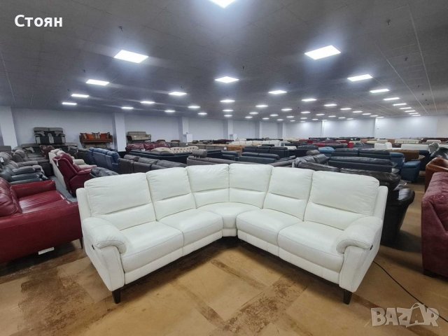 Светло кремав кожен ъглов диван с ел. релакс механизъм