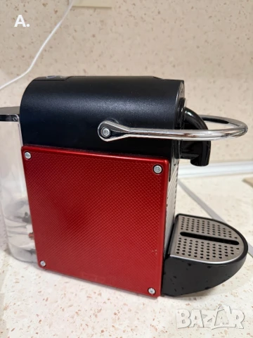 Кафемашина Неспресо, снимка 3 - Кафемашини - 50515543