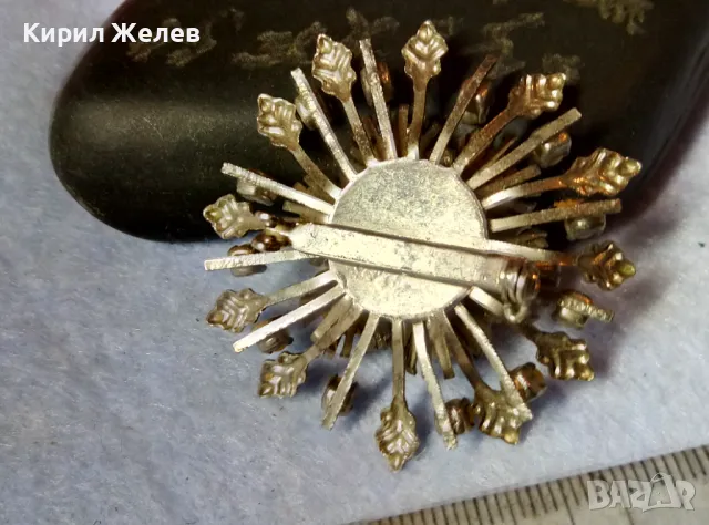 СТАРА СРЕБРИСТА АЖУРНА ПЕРЛЕНА БРОШКА СНЕЖИНКА с БЕЛИ ПЕРЛИ С Нужда От НОВА ИГЛА ! 48838, снимка 3 - Антикварни и старинни предмети - 48444701