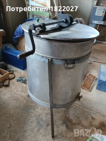 Центрофуга за мед