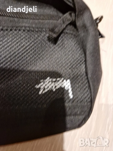 Мъжка чантичка Stussy, снимка 2 - Чанти - 52776094