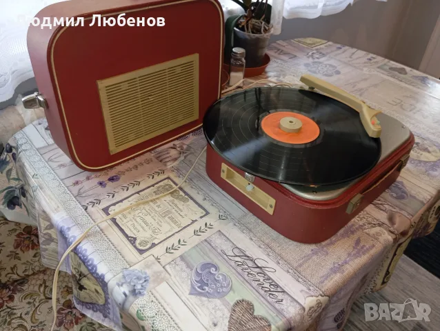 Ретро грамофон Fonica от 1966г., снимка 3 - Грамофони - 55853056