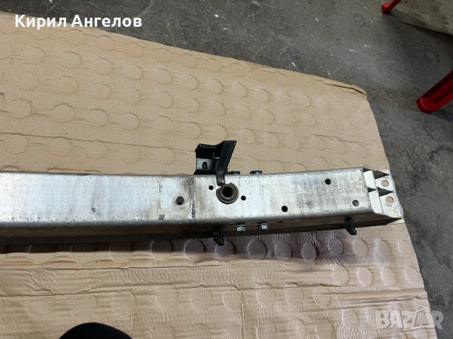 Гредата на предната броня за Mercedes C-class W203 (седан и комби), снимка 7 - Части - 53637134