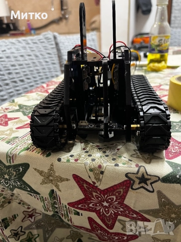 Комплект за интелигентен робот Adeept RaspTank WiFi за Raspberry Pi, снимка 3 - Друга електроника - 52922672