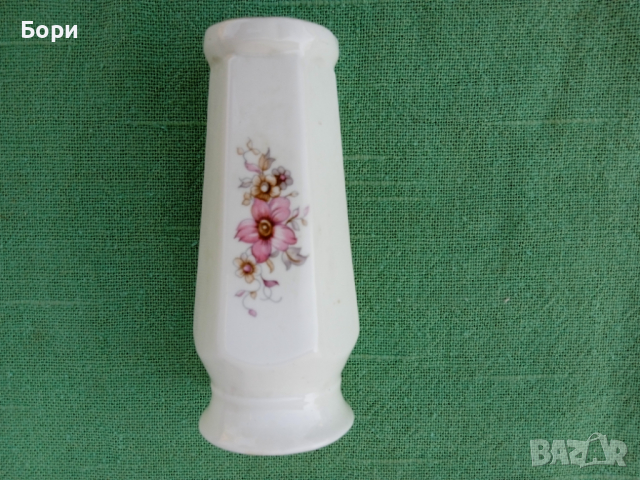 Порцеланова ваза 