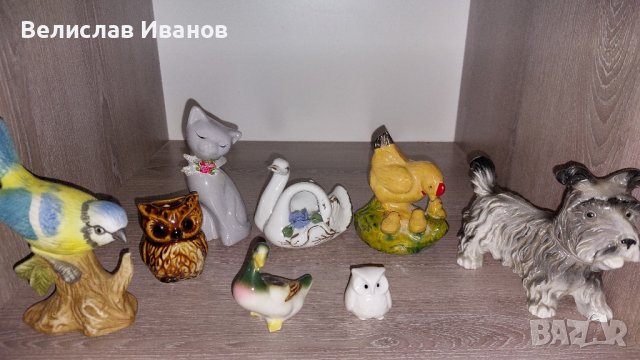 Колекция от 8 порцеланови фигурки на различни животни в различни размери.