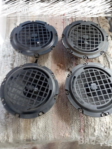 Говорители jbl-свалени от Пежо/Ситроен-4броя