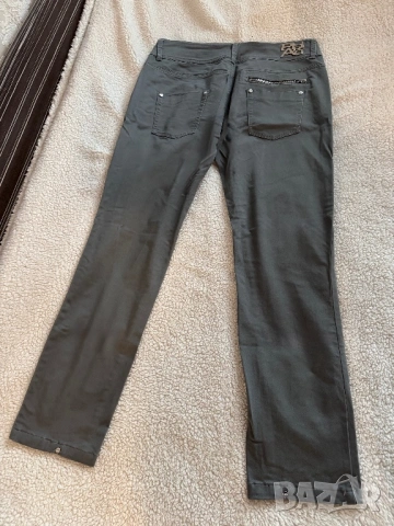 Два оригинални дамски панталона - Gucci и Phard, снимка 12 - Други - 53483697