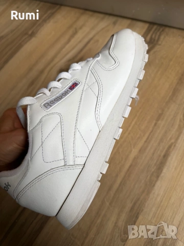 Оригинални кожени чисто бели класически маратонки REEBOK ! 39 н, снимка 10 - Маратонки - 52227807