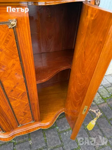 Италиански комод в стил LUI XV, снимка 9 - Антикварни и старинни предмети - 48941091