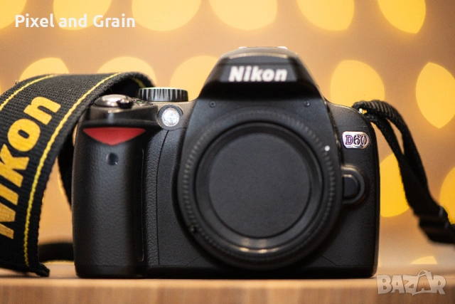 Nikon D60 фотоапарат + два обектива и аксесоари Никон, снимка 2 - Фотоапарати - 53670746