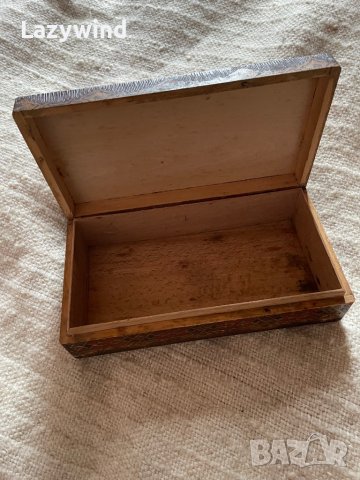 Дървена кутия, снимка 2 - Антикварни и старинни предмети - 39294279