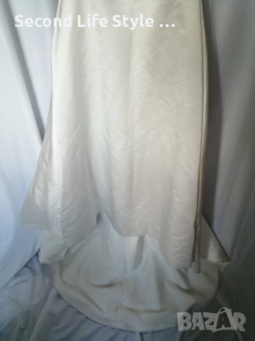 LA SPOSA дълга сватбена рокля с корсет и дълъг шлейф р-р L , снимка 8 - Сватбени рокли - 52990180