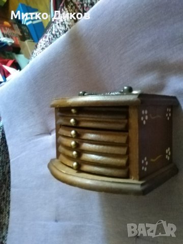 Кутия дървена ръчна изработка с 6 поставки за чаши Н-76мм размер 115х90мм, снимка 13 - Чаши - 42599382