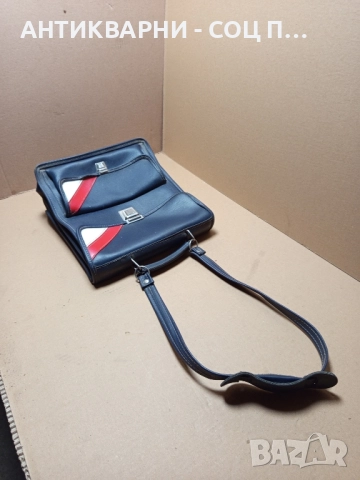 Стара Ученическа Чанта От Соца., снимка 3 - Антикварни и старинни предмети - 51477413