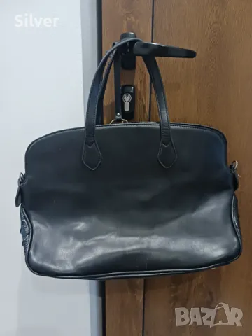 Дамска чанта, снимка 2 - Чанти - 48268435