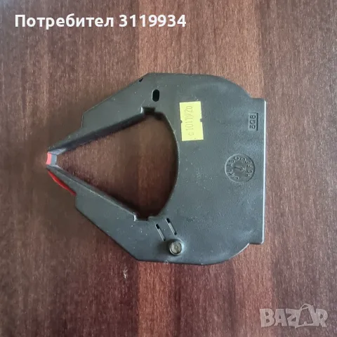 Пишеща машина с мастилена лента, снимка 3 - Антикварни и старинни предмети - 55960788