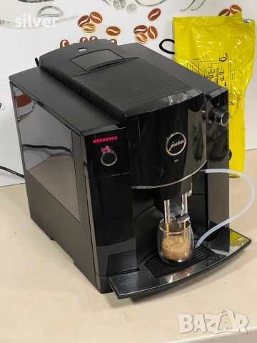 Кафемашина кафе автомат JURA D60 с гаранция, снимка 3 - Кафемашини - 51503779