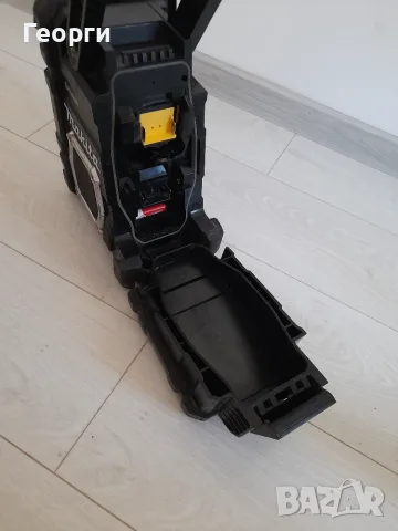 Makita DMR106B строително радио, радиоприемник, снимка 5 - Винтоверти - 56075259