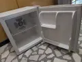 Малък Хладилник - 70W, снимка 2