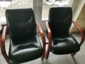 2 бр посетителски столове Кресло / кожа с махагон, снимка 1