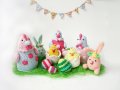 Великденска композиция, плетени играчки, великденски яйца, заек, пиленца, снимка 1