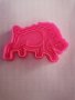 диво прасе дива свиня глиган пластмасов резец форма фондан тесто бисквитки, снимка 1