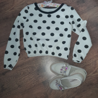 Блуза размер S, снимка 2 - Блузи с дълъг ръкав и пуловери - 44641381