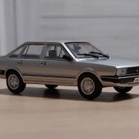 Volkswagen Santana LX 1982 - мащаб 1:43 на DeAgostini моделът е нов в PVC дисплей-кейс, снимка 6 - Колекции - 44497091