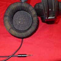 AKG К300  прекрасни професионални HI-FI студийни слушалки, снимка 3 - Слушалки и портативни колонки - 41982597