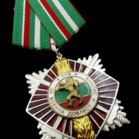 Орден за Военна доблест и заслуга-Втора степен-Топ, снимка 2 - Колекции - 44650576