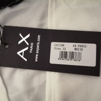 AX PARIS нова дамска рокля с волани в бял цвят р-р M/L (EU 40 - UK 12), снимка 11 - Рокли - 44599319