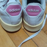 маратонки Adidas , снимка 3 - Маратонки - 42482567