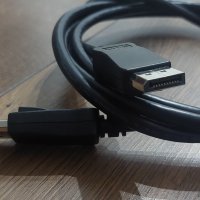 Display port към Display port кабел 1.8м, снимка 1 - Кабели и адаптери - 41799438