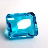 Син сапфир цвят " London blue " 4.38 ct. 10х8 мм., снимка 1 - Други - 32021899