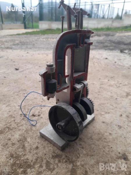 Соц учебен модел на двигател , снимка 1