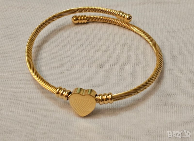 Елегантна дамска твърда гривна от качествена медицинска стомана Сърце, снимка 1