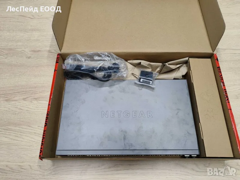 Switch Netgear GS748Tv5, 48 Port 1000Mbps, 4x SFP, снимка 1