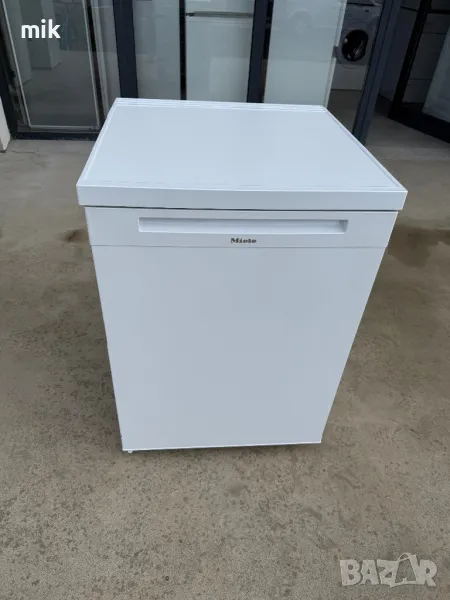 Малък хладилник Миеле , снимка 1