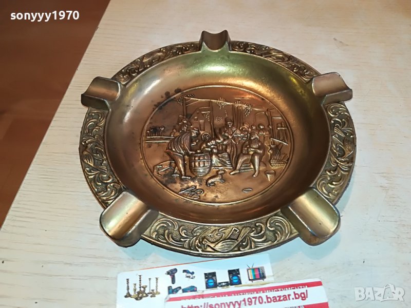 ЖЕСТОК ГОЛЯМ ПЕПЕЛНИК ОТ ШВЕЦИЯ 1311221124, снимка 1