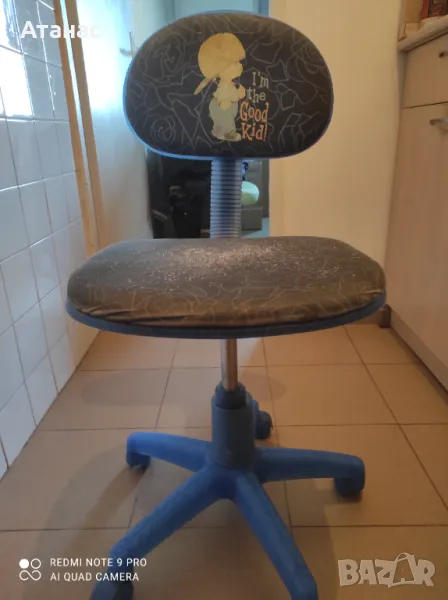 Продавам детски офис стол , снимка 1