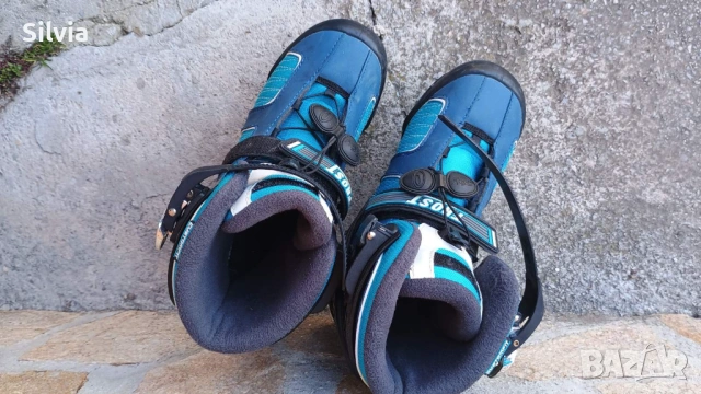 Детски регулируеми кънки за лед, снимка 2 - Ролери, кънки - 53700258