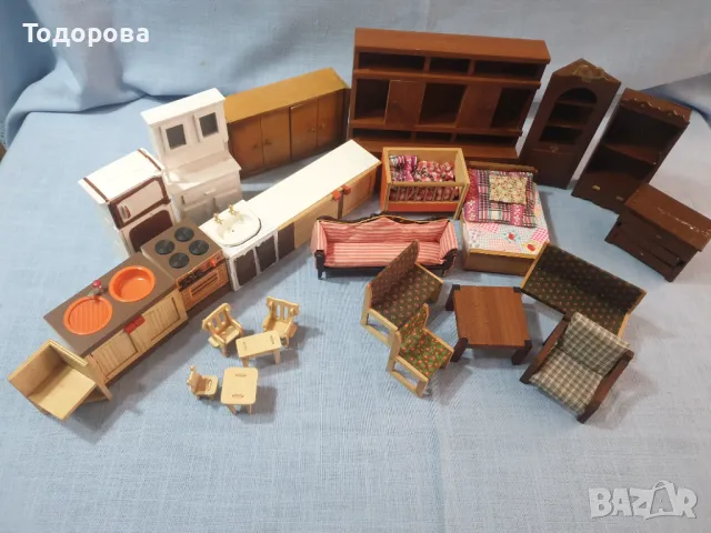 Колекционерски дървени ръчноизработени мебели за кукли - 25 броя, снимка 2 - Антикварни и старинни предмети - 48556440